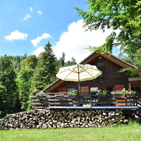 Dağ evi Cosy With River Saint-Quirin