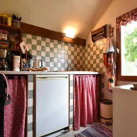 Domek alpejski Quiet With Garden *